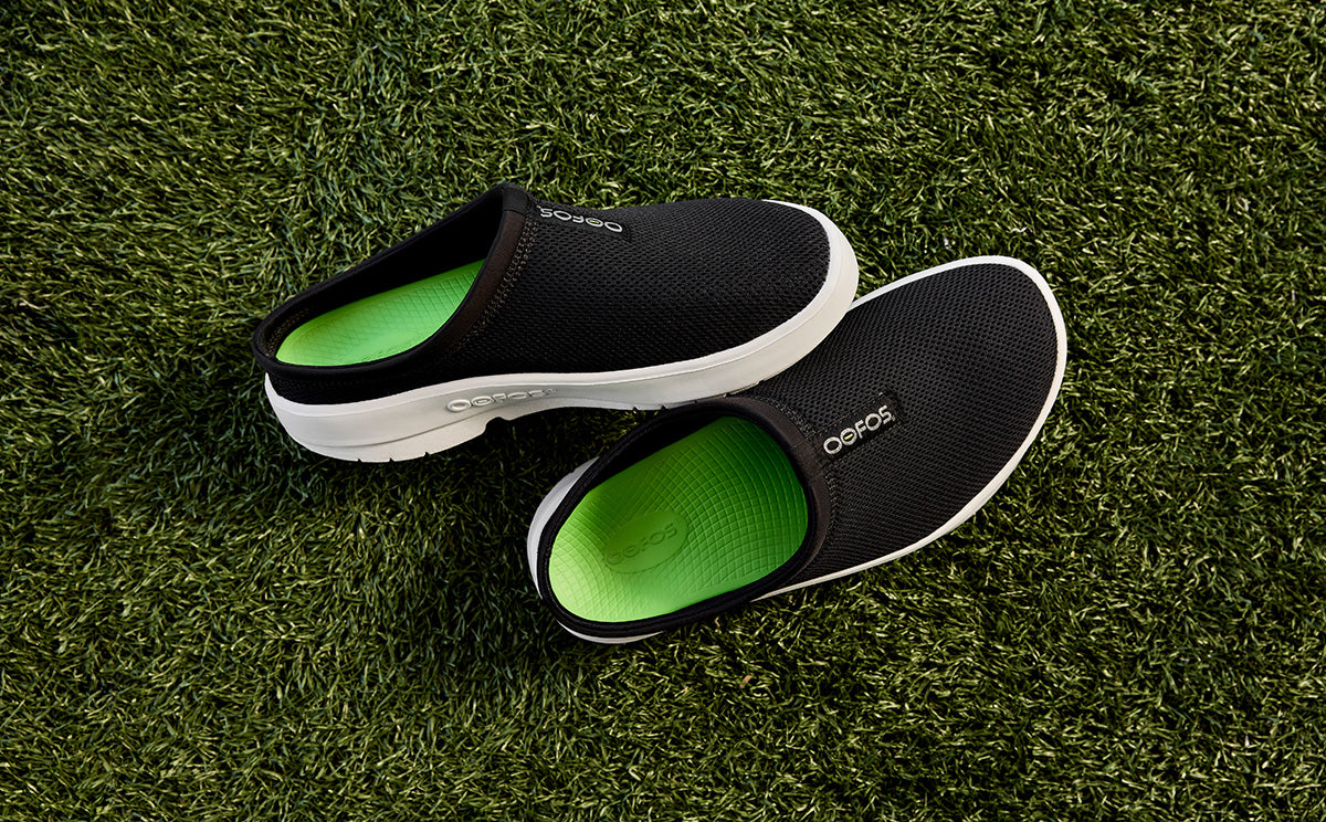 OOcoozieSport_WhiteBlack3.jpg